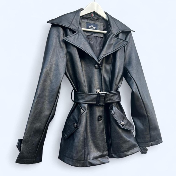 Y2K Black Faux Leather Belted Jacket
– Euro Chic Moto - Picture 1 of 7